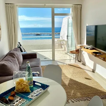Beachfront With Open Terrace In Canteras Apartamento